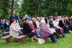 „Bičių medus“ Lapiuose